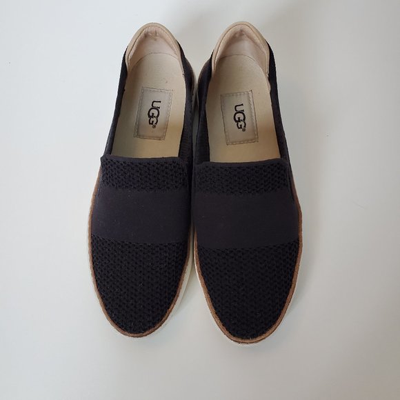 UGG | Size 5 | Alameda Sammy Slip-On Sneaker | Black - Picture 9 of 10